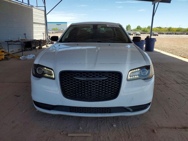 2023 CHRYSLER 300