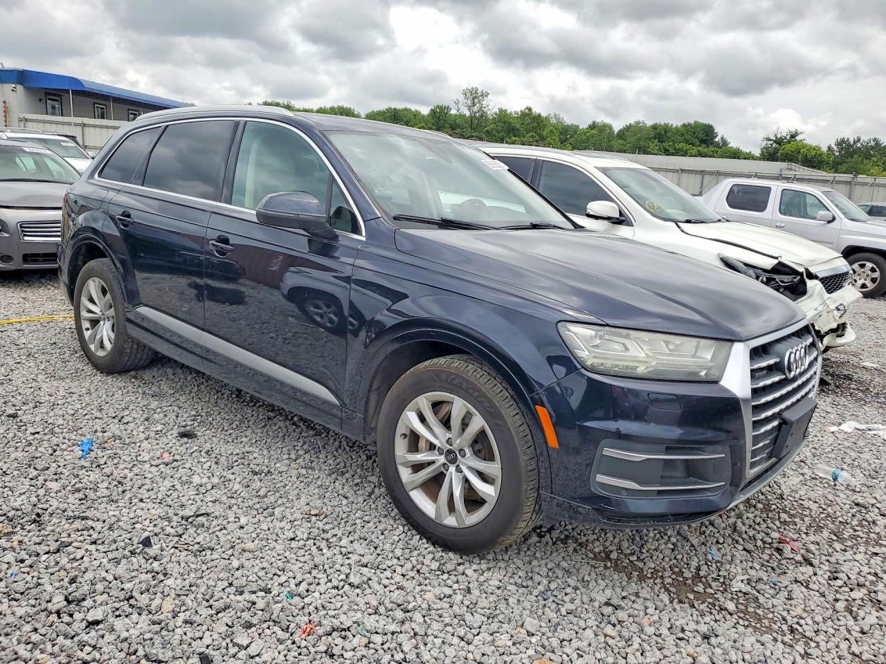 2017 AUDI Q7 quattro Premium Plus