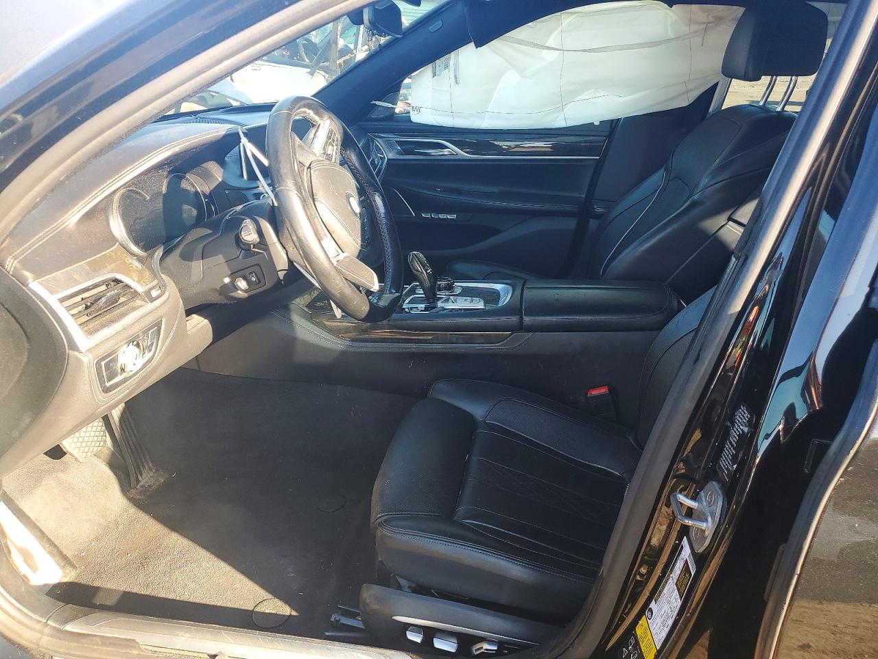 2016 BMW 750 xDrive