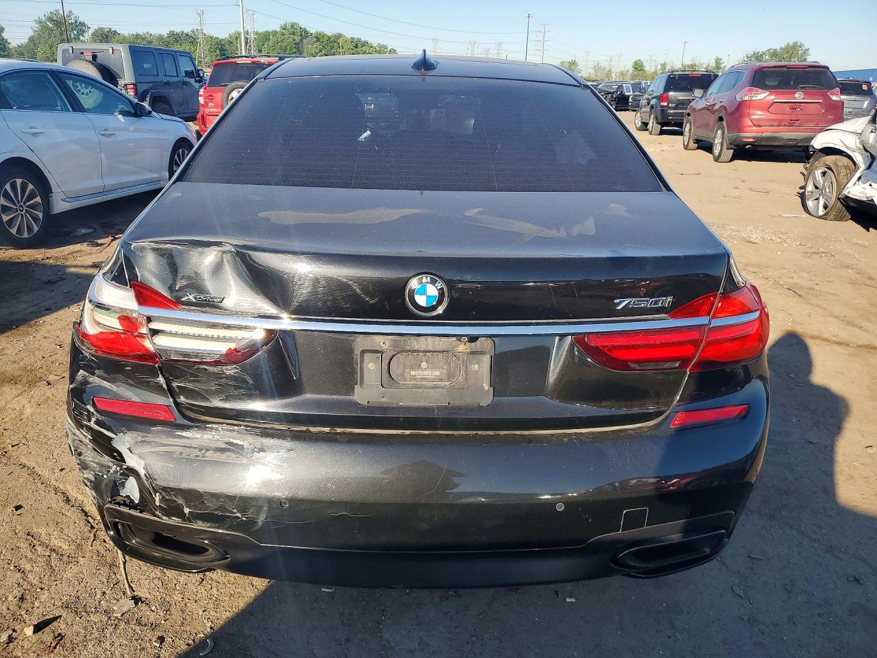 2016 BMW 750 xDrive