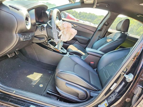 2024 KIA FORTE GT Line