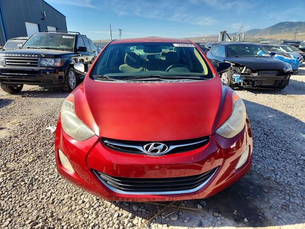 2013 HYUNDAI ELANTRA