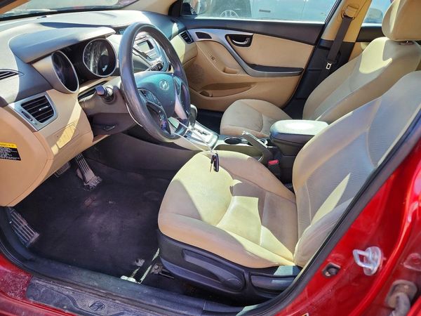 2013 HYUNDAI ELANTRA