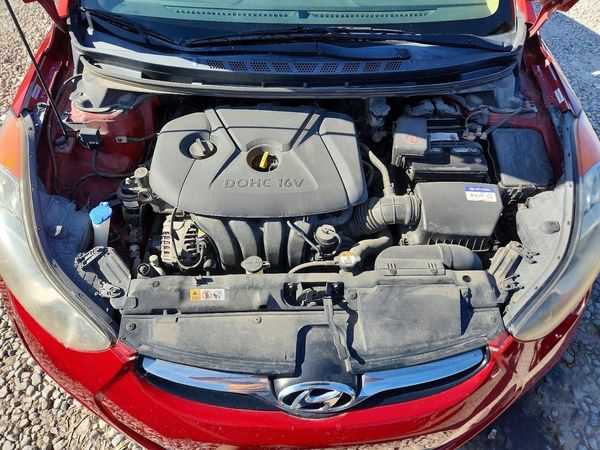 2013 HYUNDAI ELANTRA