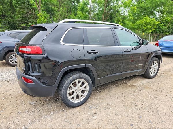 2017 JEEP CHEROKEE LATITUDE FWD
