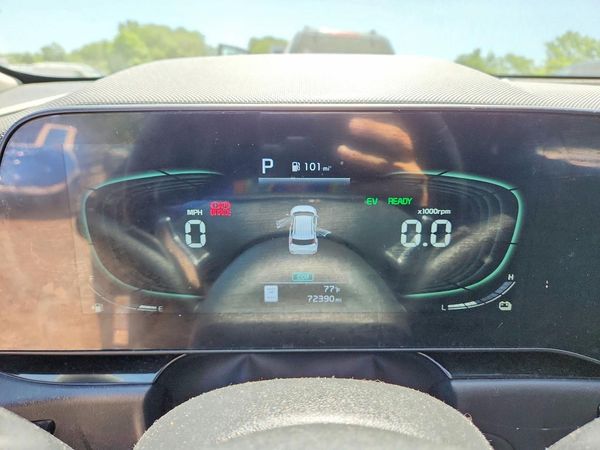 2023 KIA NIRO EX