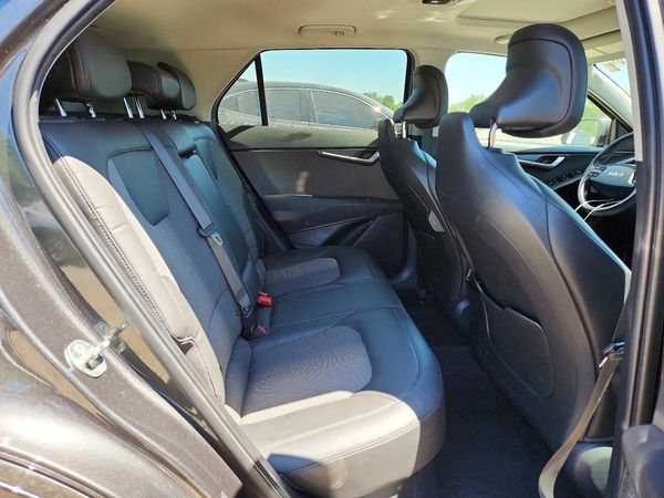 2023 KIA NIRO EX