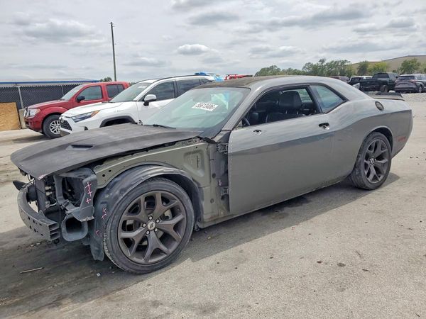 2018 DODGE CHALLENGER SXT