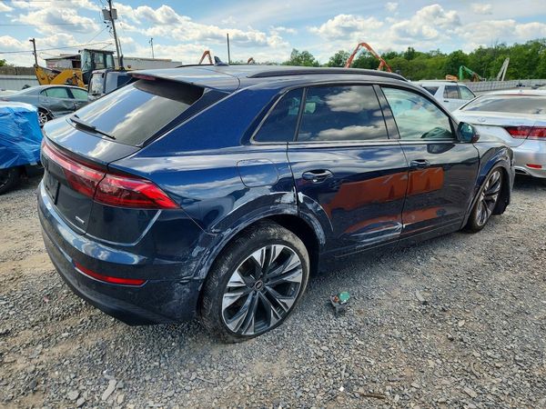 2025 AUDI Q8
