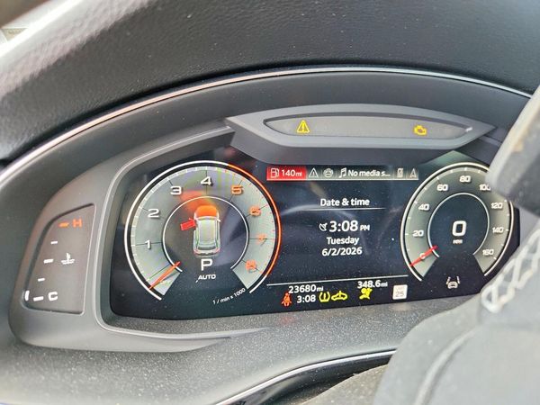 2025 AUDI Q8