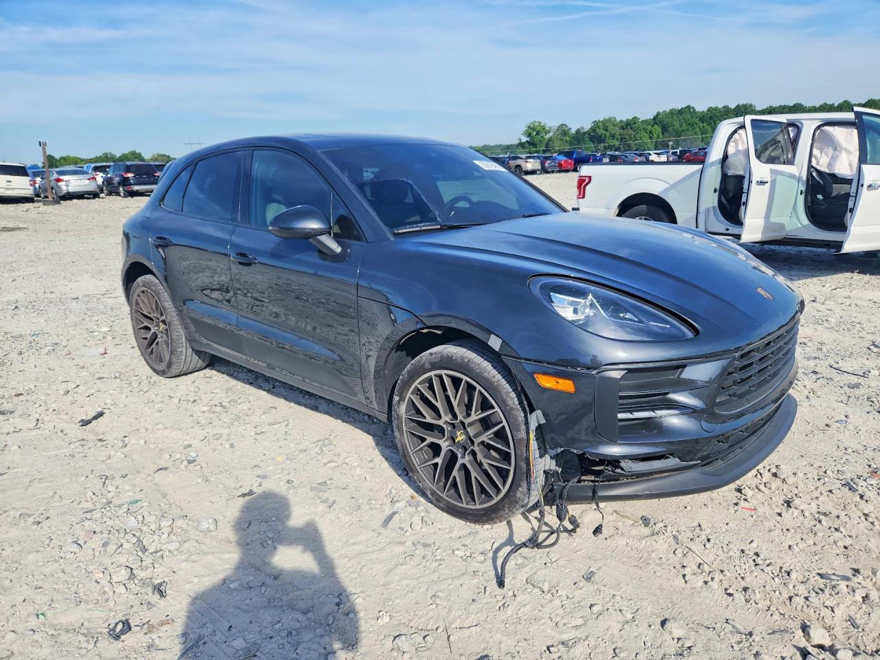 2019 PORSCHE MACAN