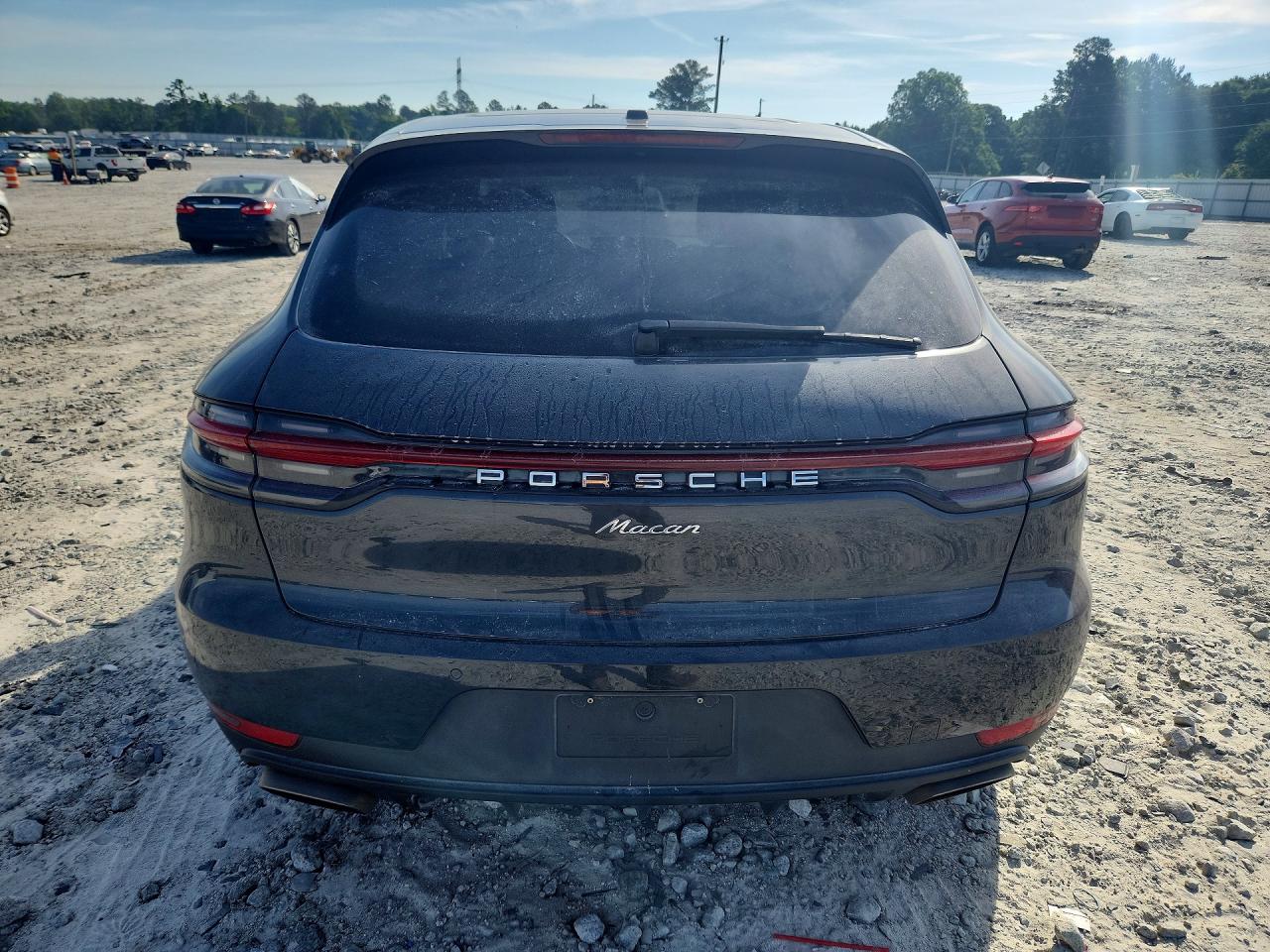 2019 PORSCHE MACAN