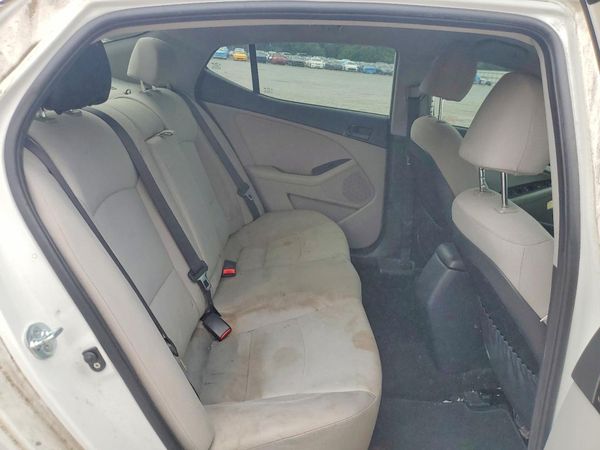 2015 KIA OPTIMA GL - Middle-low