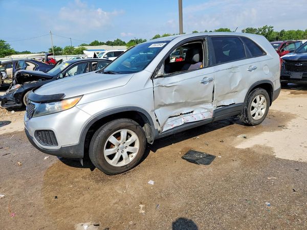 2013 KIA SORENTO Base / LX