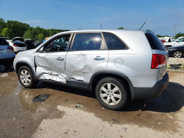2013 KIA SORENTO Base / LX