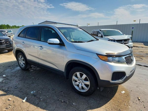 2013 KIA SORENTO Base / LX