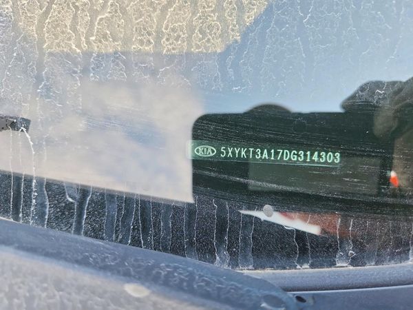 2013 KIA SORENTO Base / LX