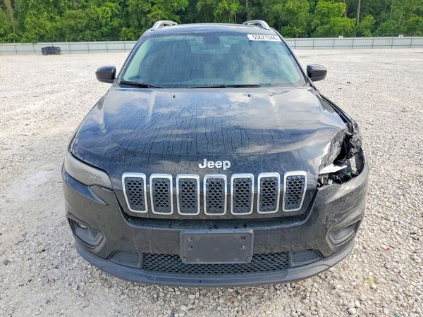 2019 JEEP CHEROKEE LATITUDE FWD