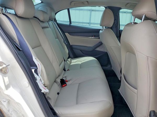 2023 MAZDA 3 Preferred Package