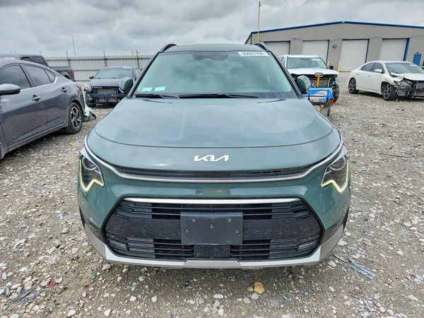 2023 KIA NIRO SX