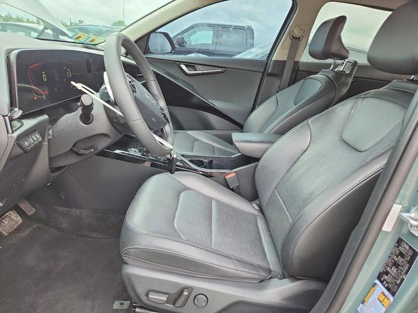 2023 KIA NIRO SX