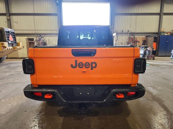 2025 JEEP GLADIATOR