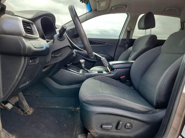 2019 KIA SORENTO L, LX, S