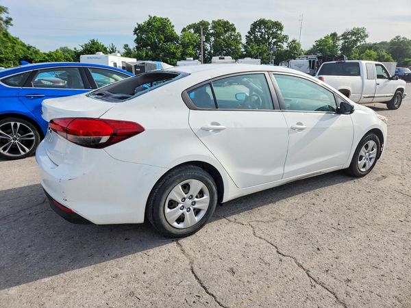 2018 KIA FORTE LX Base