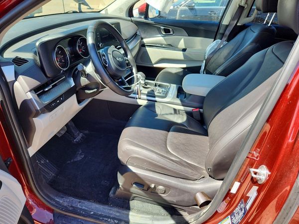 2024 KIA CARNIVAL LX, LX Seat Package