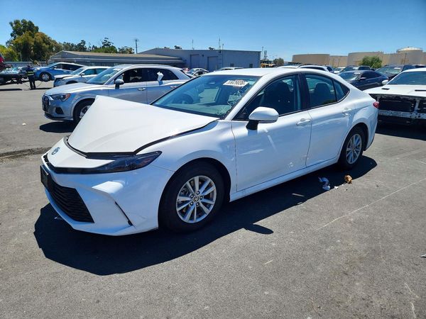 2025 TOYOTA CAMRY