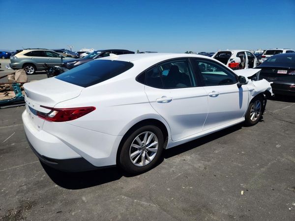 2025 TOYOTA CAMRY