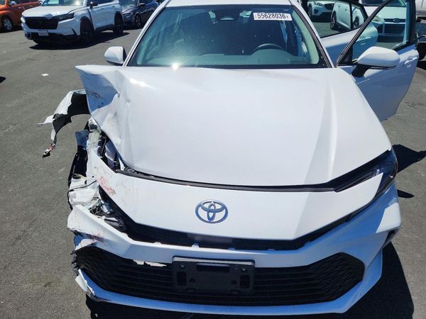 2025 TOYOTA CAMRY