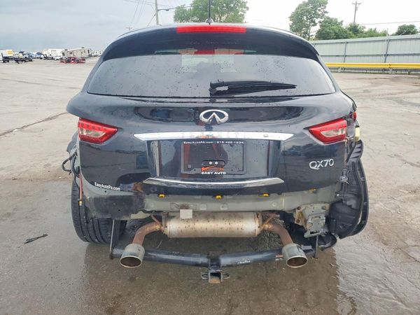 2017 INFINITI QX70