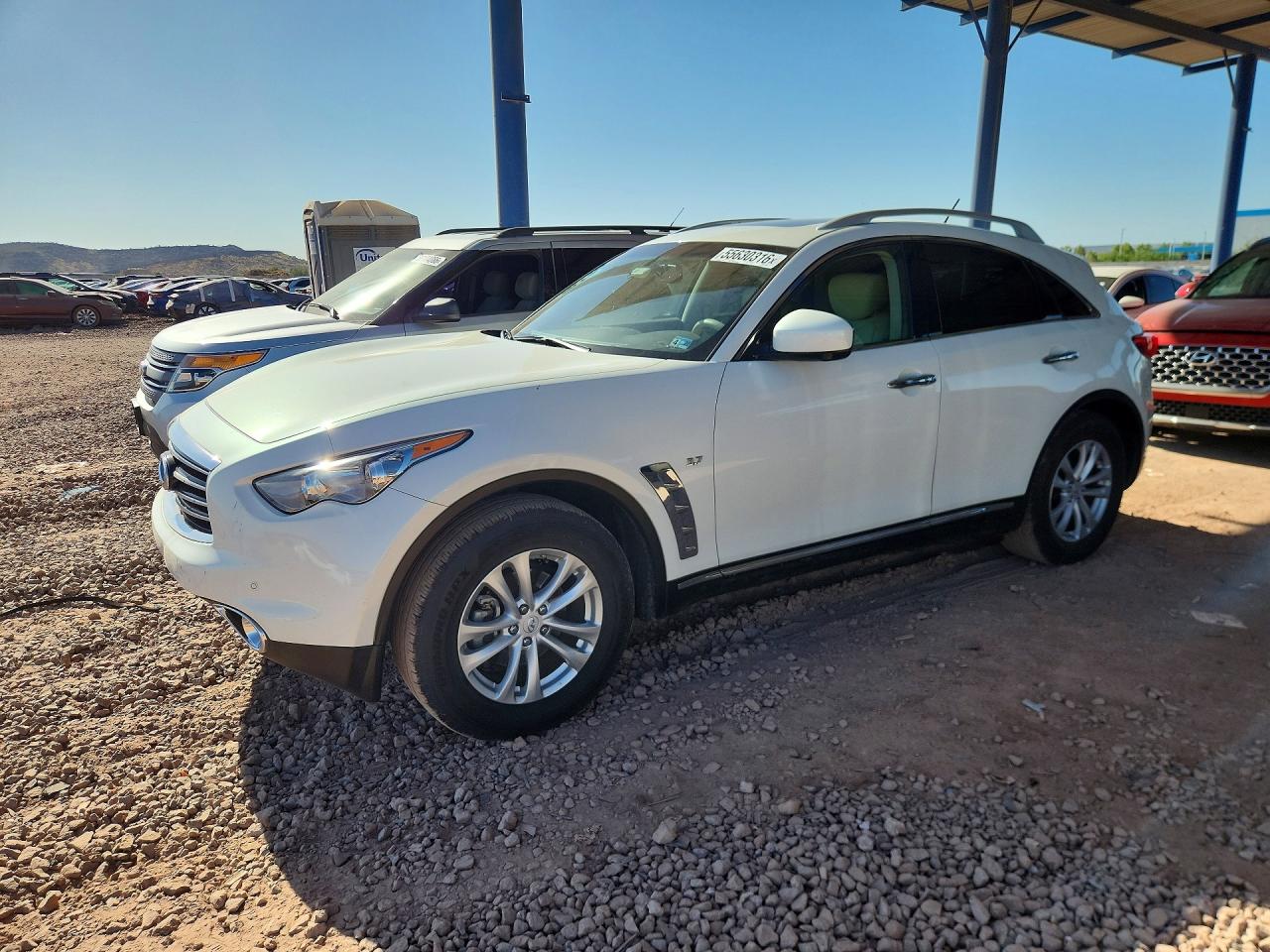 2016 INFINITI QX70