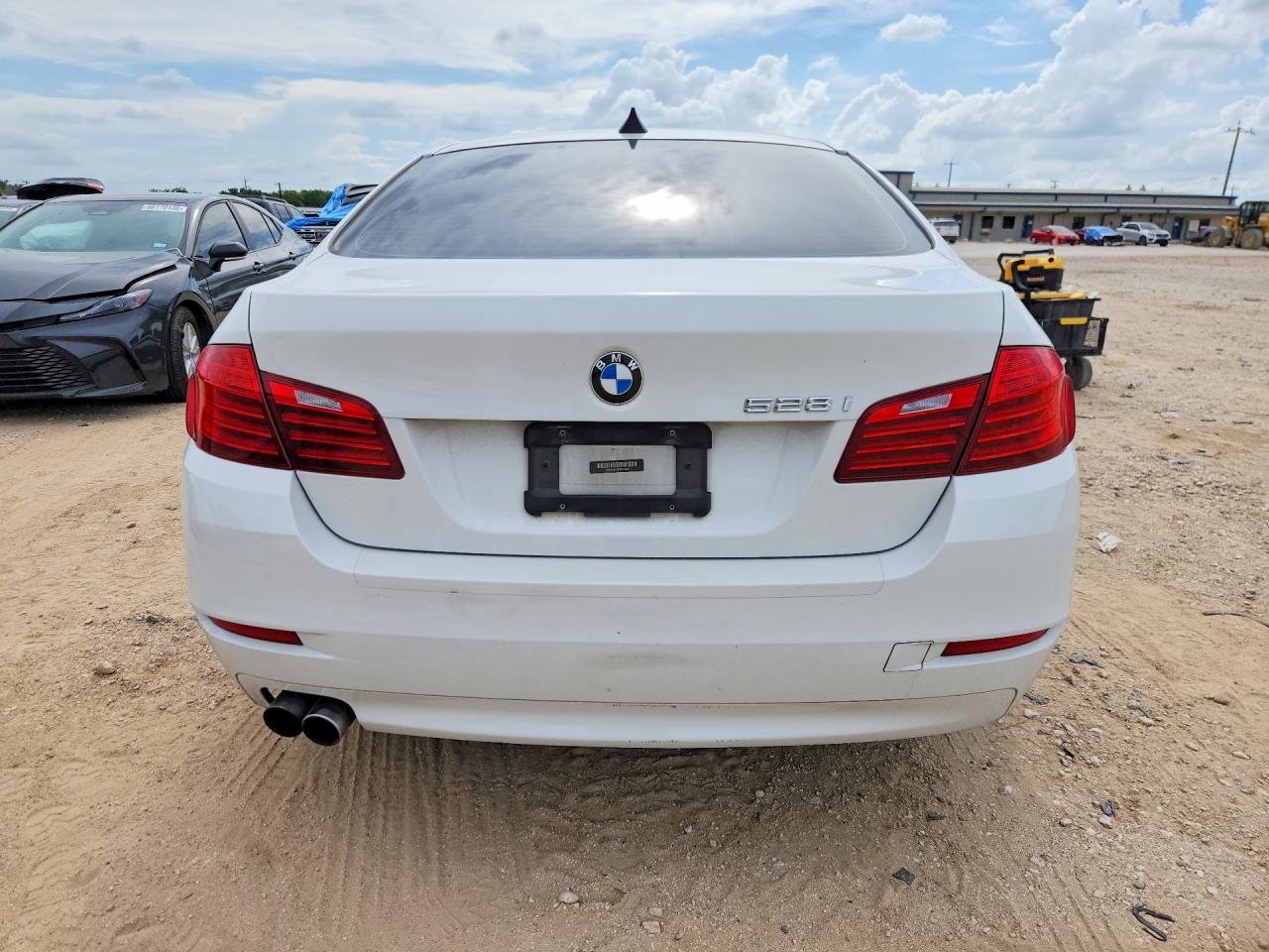 2015 BMW 528