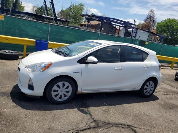 2013 TOYOTA PRIUS