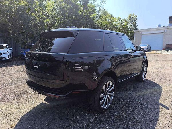 2026 LAND ROVER RANGE ROVER SE