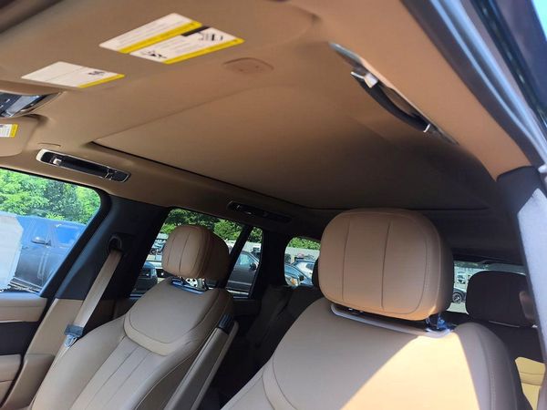 2026 LAND ROVER RANGE ROVER SE