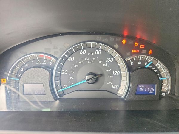 2012 TOYOTA CAMRY