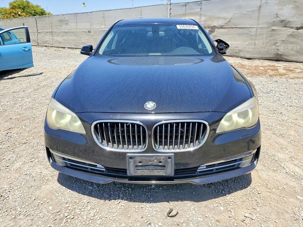 2013 BMW 740