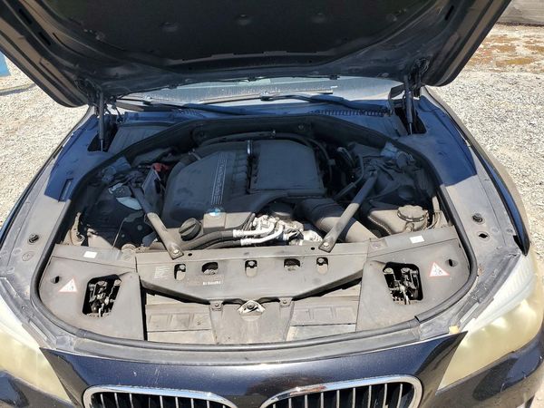 2013 BMW 740