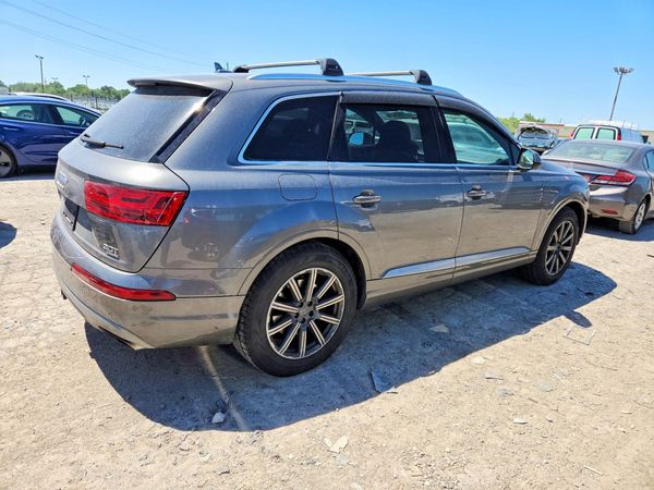 2017 AUDI Q7 quattro Premium Plus