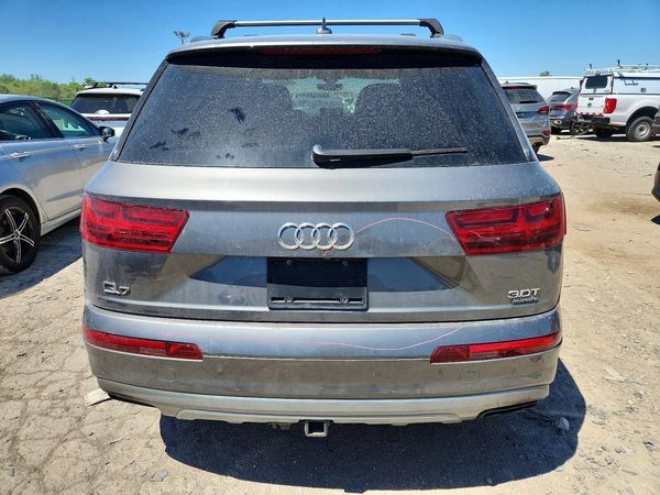2017 AUDI Q7 quattro Premium Plus