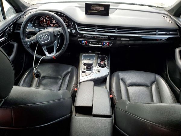 2017 AUDI Q7 quattro Premium Plus