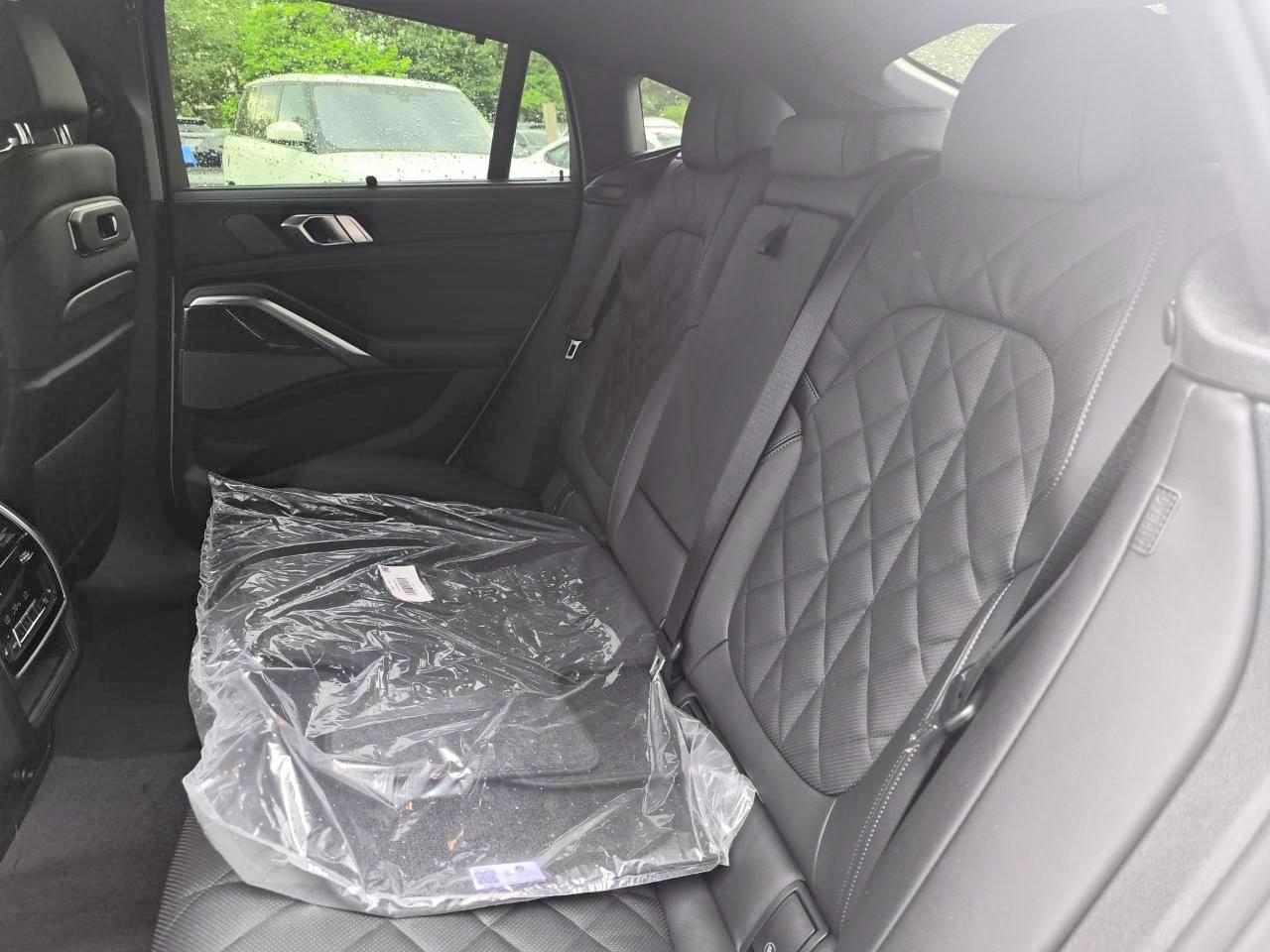 2027 BMW X6 xDrive40i