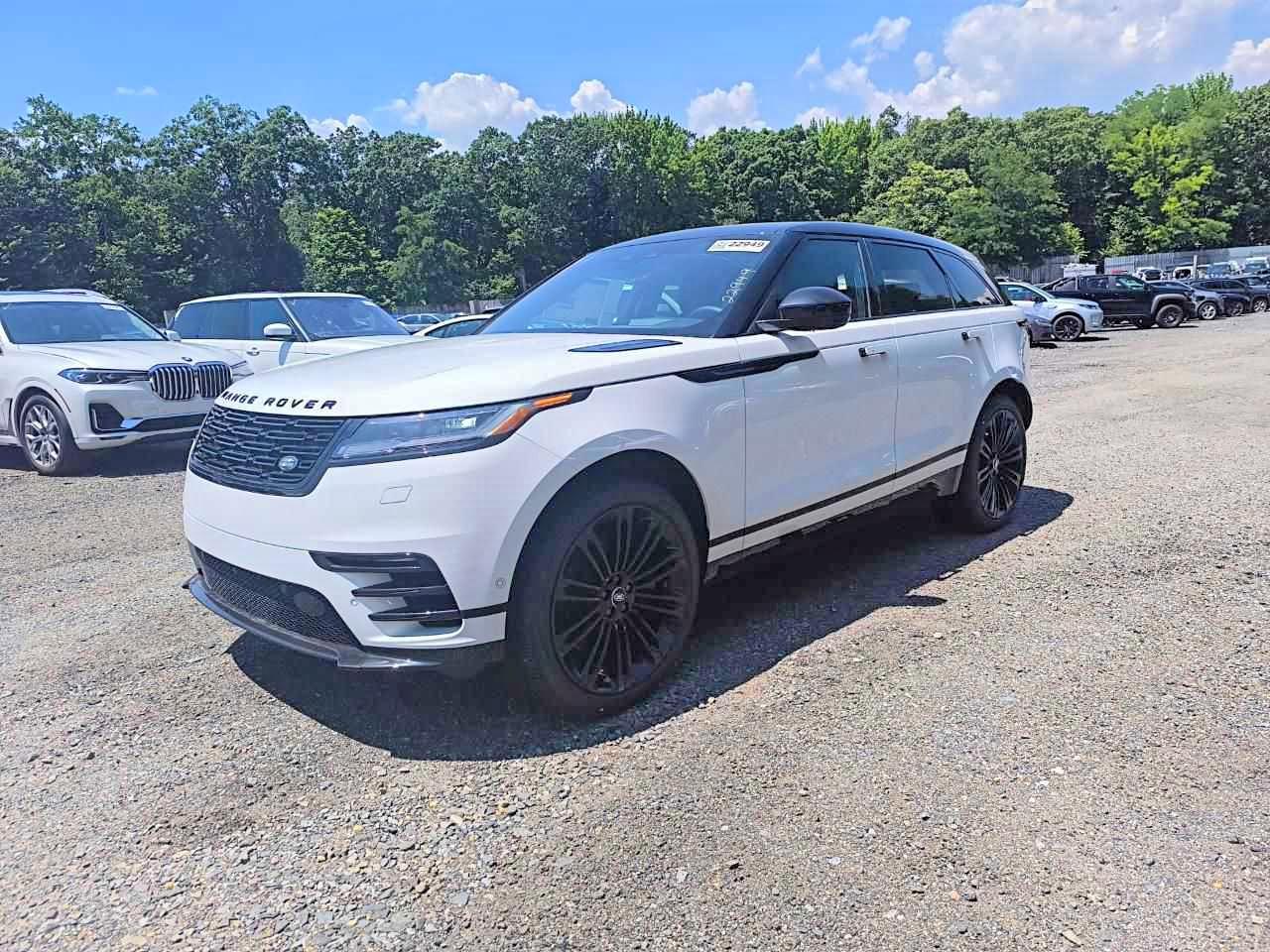 2026 LAND ROVER RANGE ROVER VELAR P250 Dynamic SE