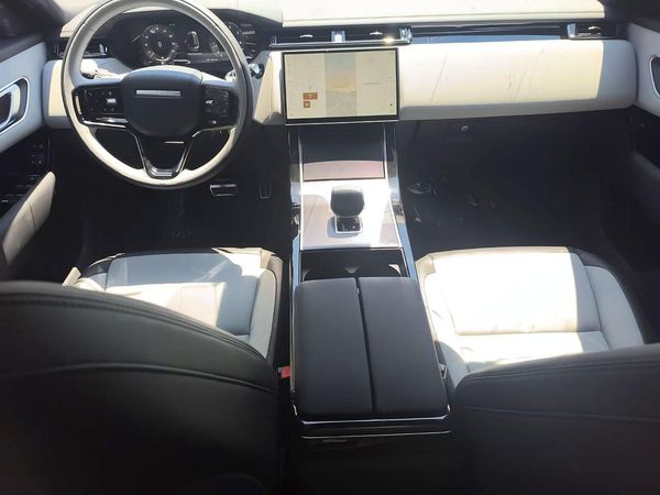 2026 LAND ROVER RANGE ROVER VELAR P250 Dynamic SE