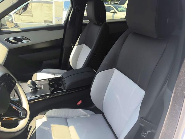 2026 LAND ROVER RANGE ROVER VELAR P250 Dynamic SE
