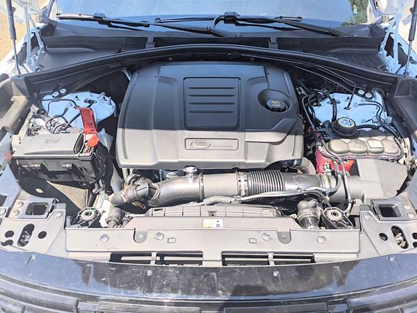 2026 LAND ROVER RANGE ROVER VELAR P250 Dynamic SE