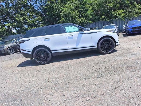 2026 LAND ROVER RANGE ROVER VELAR P250 Dynamic SE